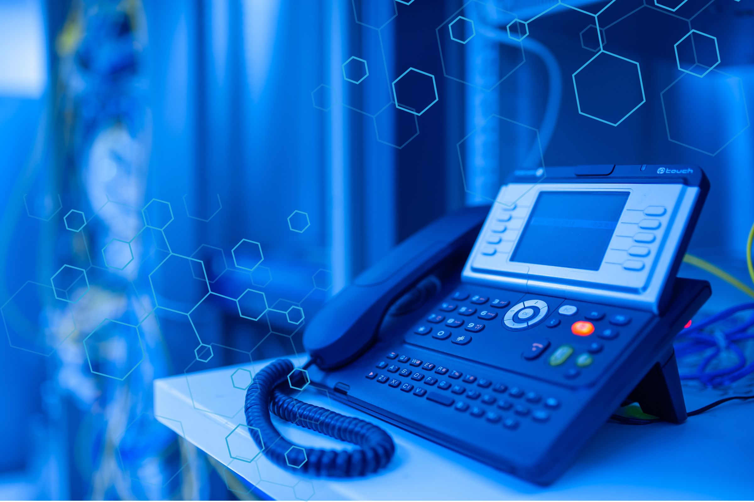 VoIP vs. Traditional Phones: What’s Best For Growing Businesses? blog 2